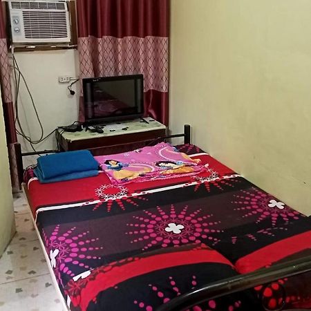 Belen Favila Transient Rooms Near Airport Terminal 3 Manila Eksteriør billede