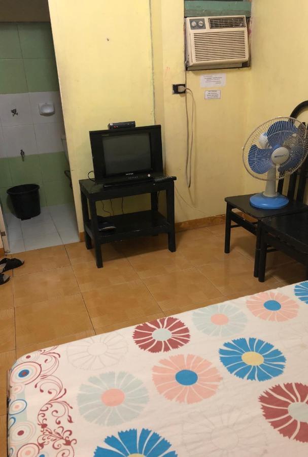 Belen Favila Transient Rooms Near Airport Terminal 3 Manila Eksteriør billede
